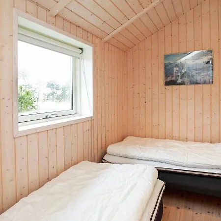 6 Person In Saeby-by Traum *